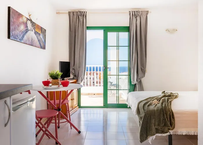 Апартаменты Caleta Paraiso Sea View 137 Коста-де-Антигуа